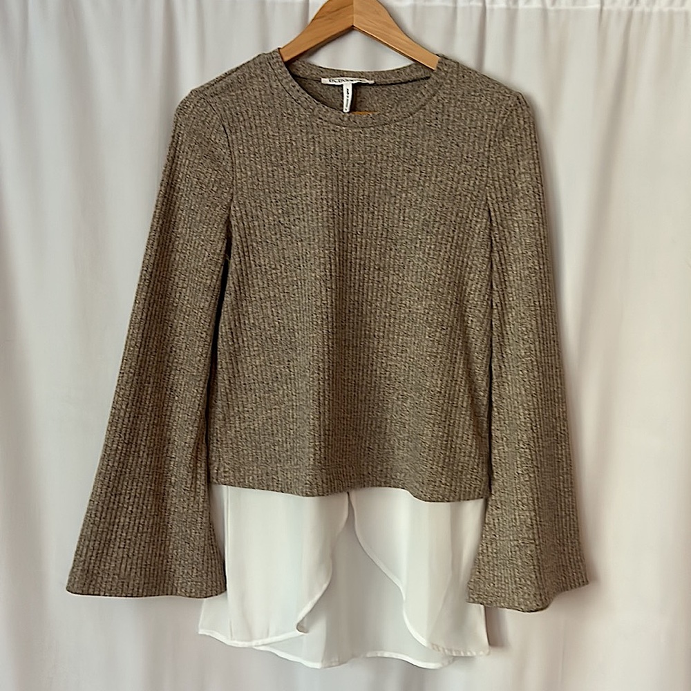 BCBGeneration Beige/White Bell Long Sleeve Sweater Shirt Top **Size S**
